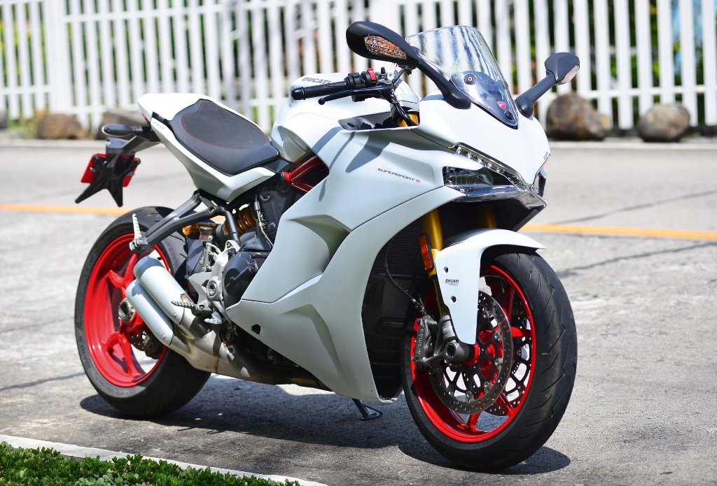 super sport bike