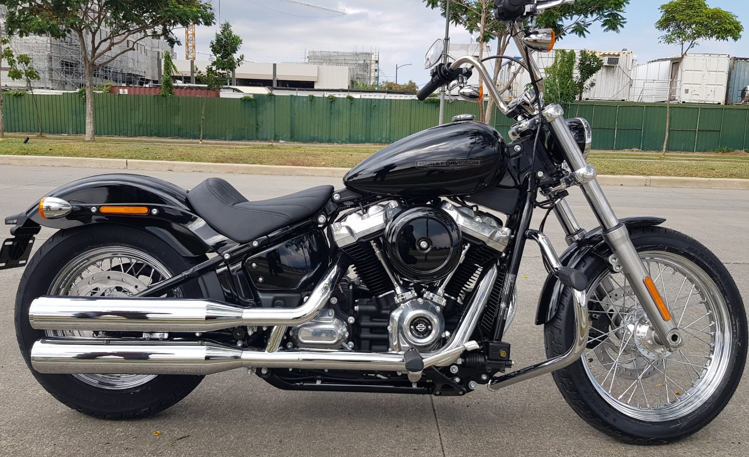 InsideRACING 2021 Harley Davidson Softail Standard First Ride Review