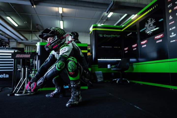 InsideRACING Kawasaki WSBK Tests, Online Launch Date
