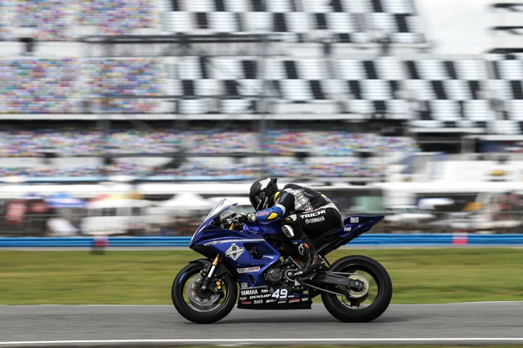 InsideRACING Victory on the High Banks: Yamaha R7 Fires First Shot at ...