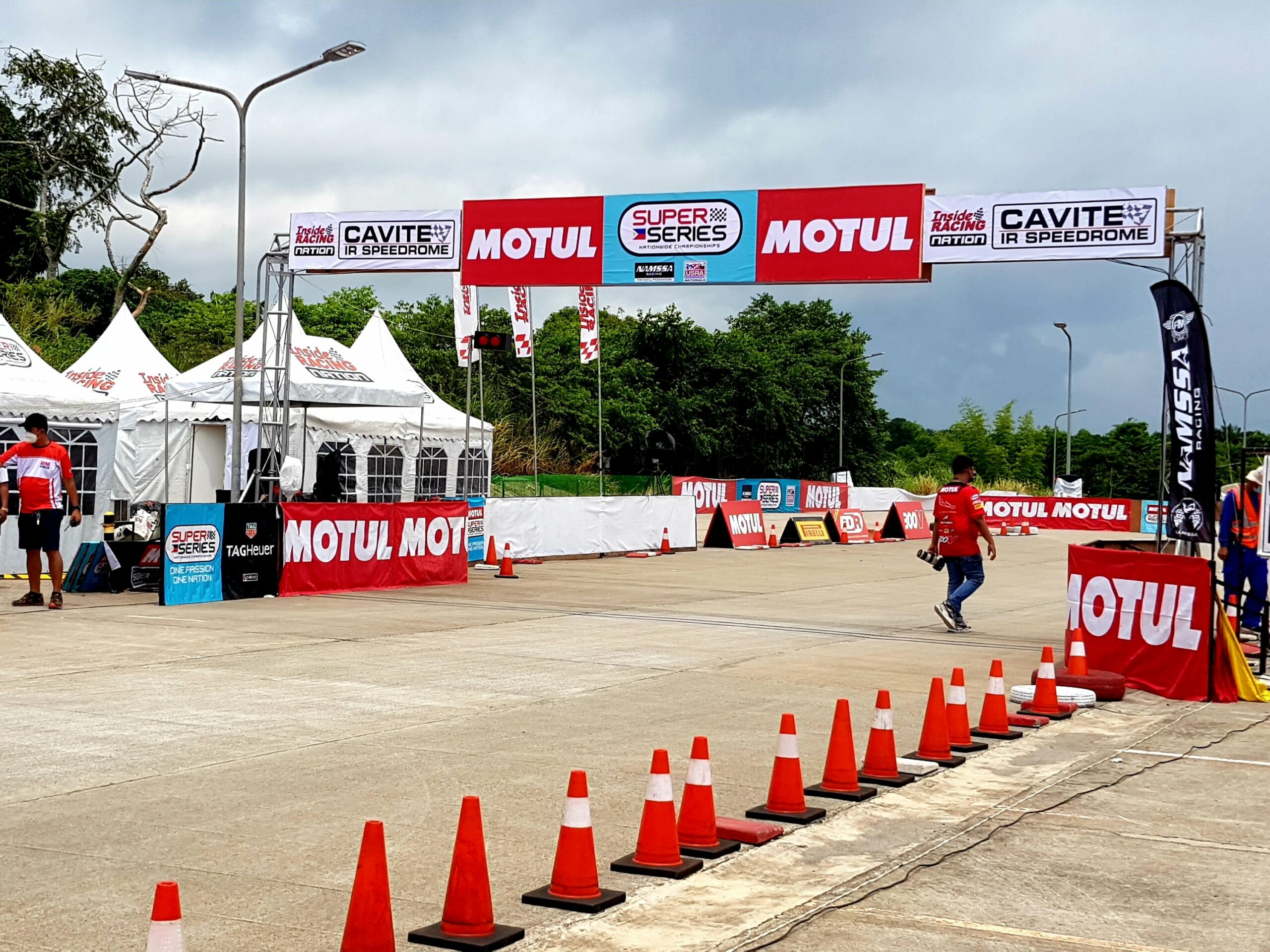 InsideRACING Beast Tires wins Motul Super Maxi GP National with Esguerra!