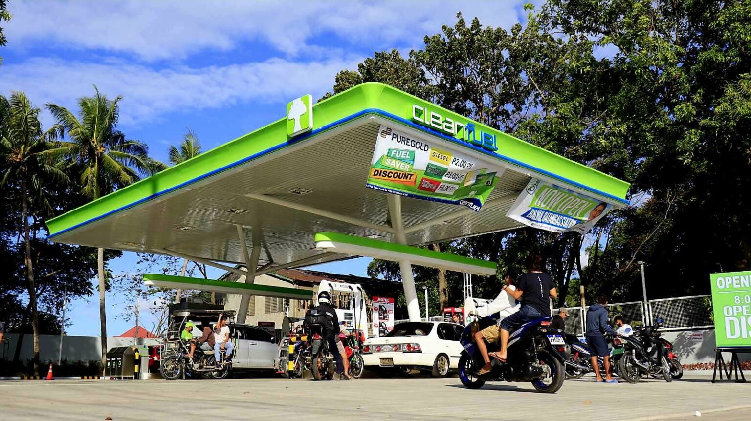 InsideRACING Cleanfuel Starts 2023 with Balayan Batangas Station Opening