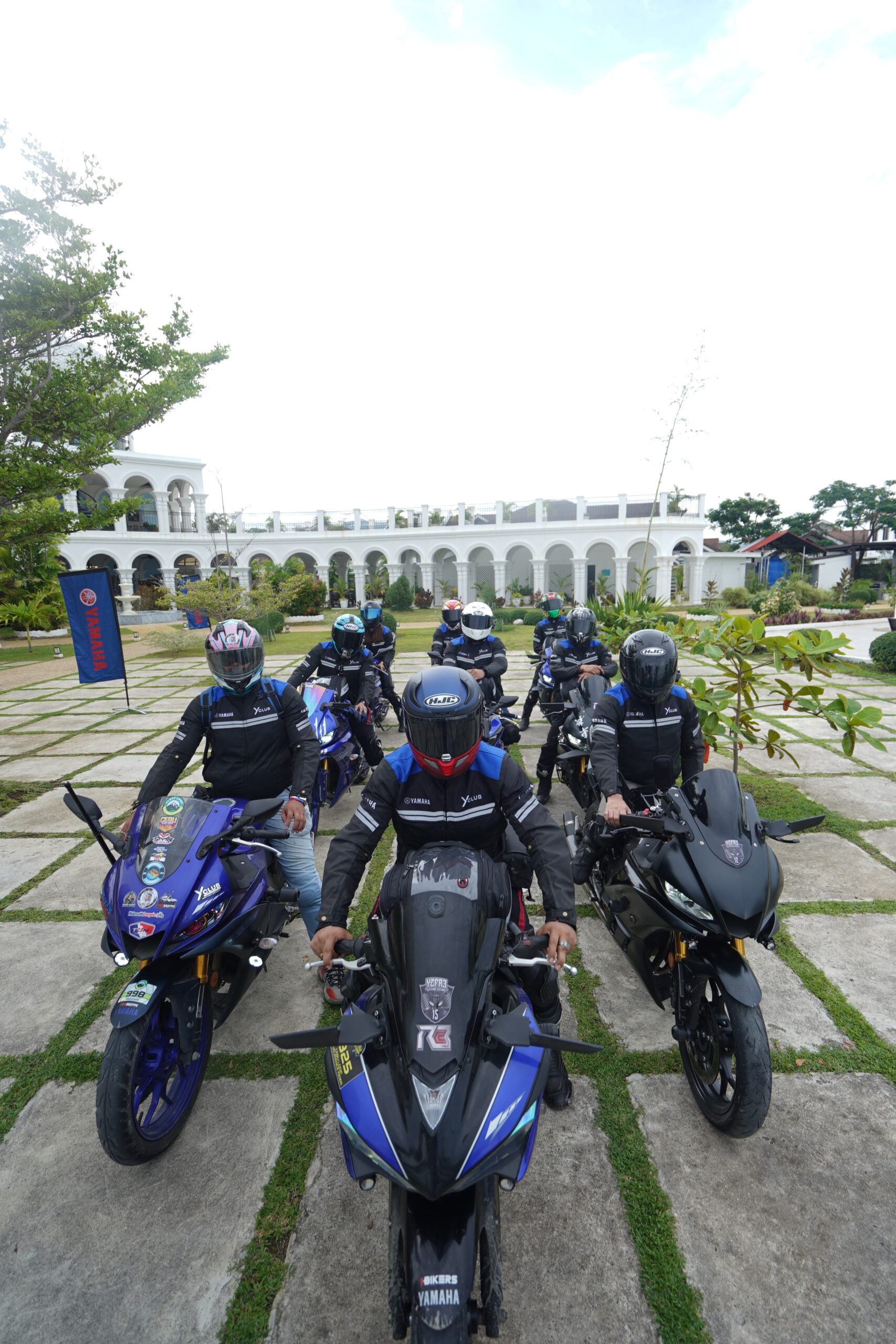 03 Team Blu Yclub Touring Visayas