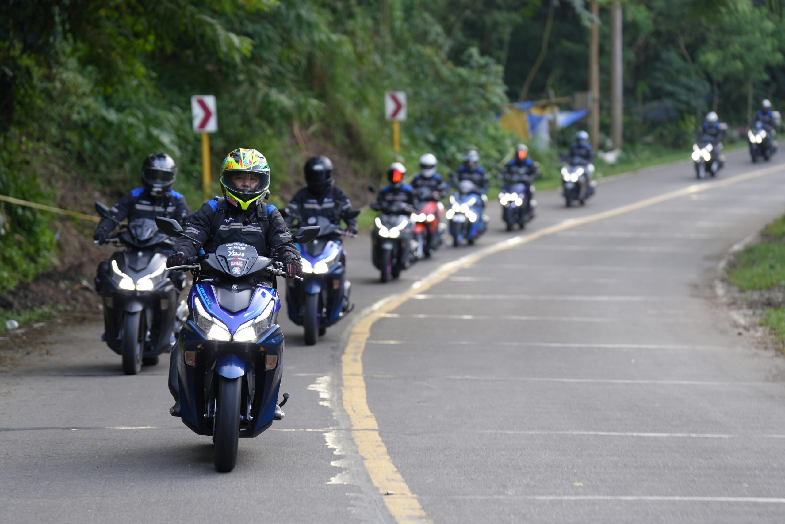 22 Yclub Touring Visayas