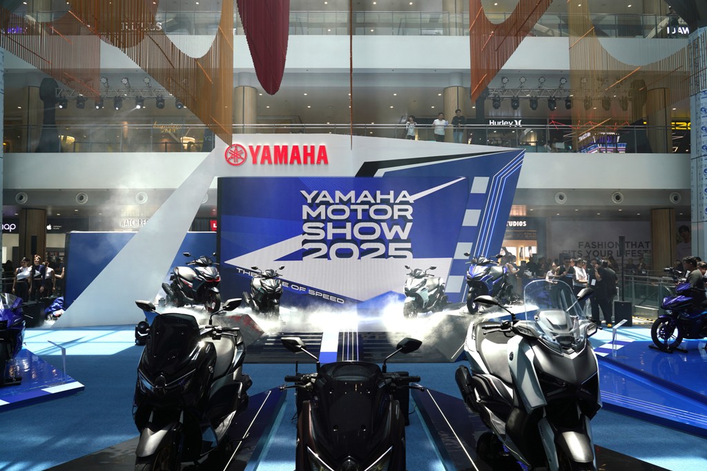 02 Motorshow Post
