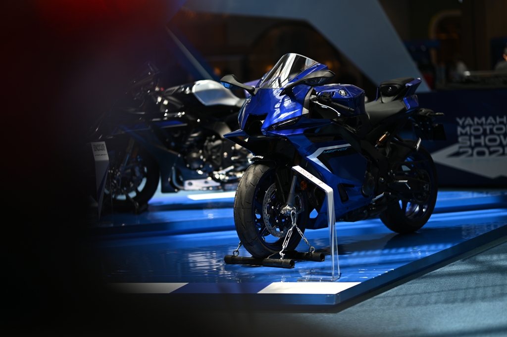 02 Sport Machine Night