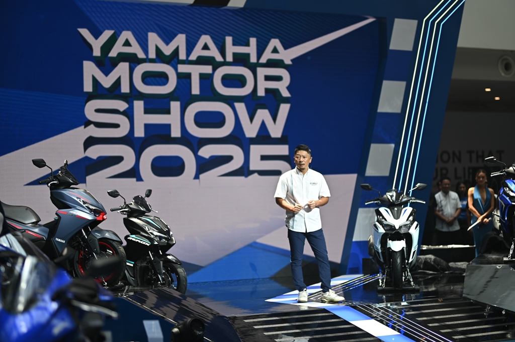 03 Motorshow Post