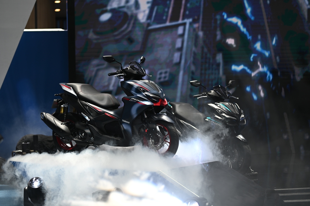 04 Motorshow Post