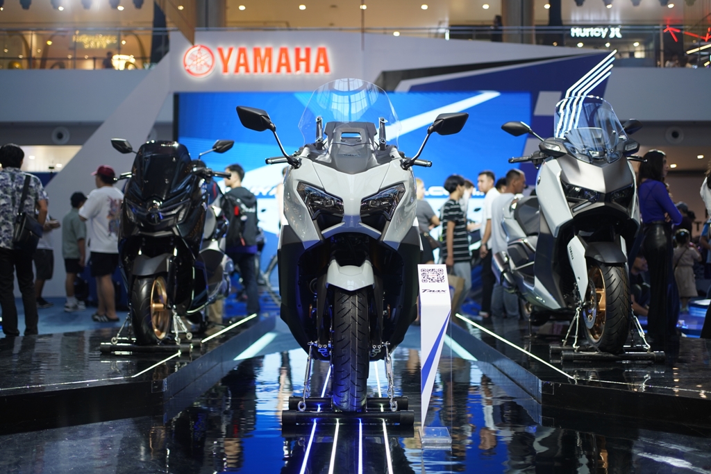 17 Motorshow Post