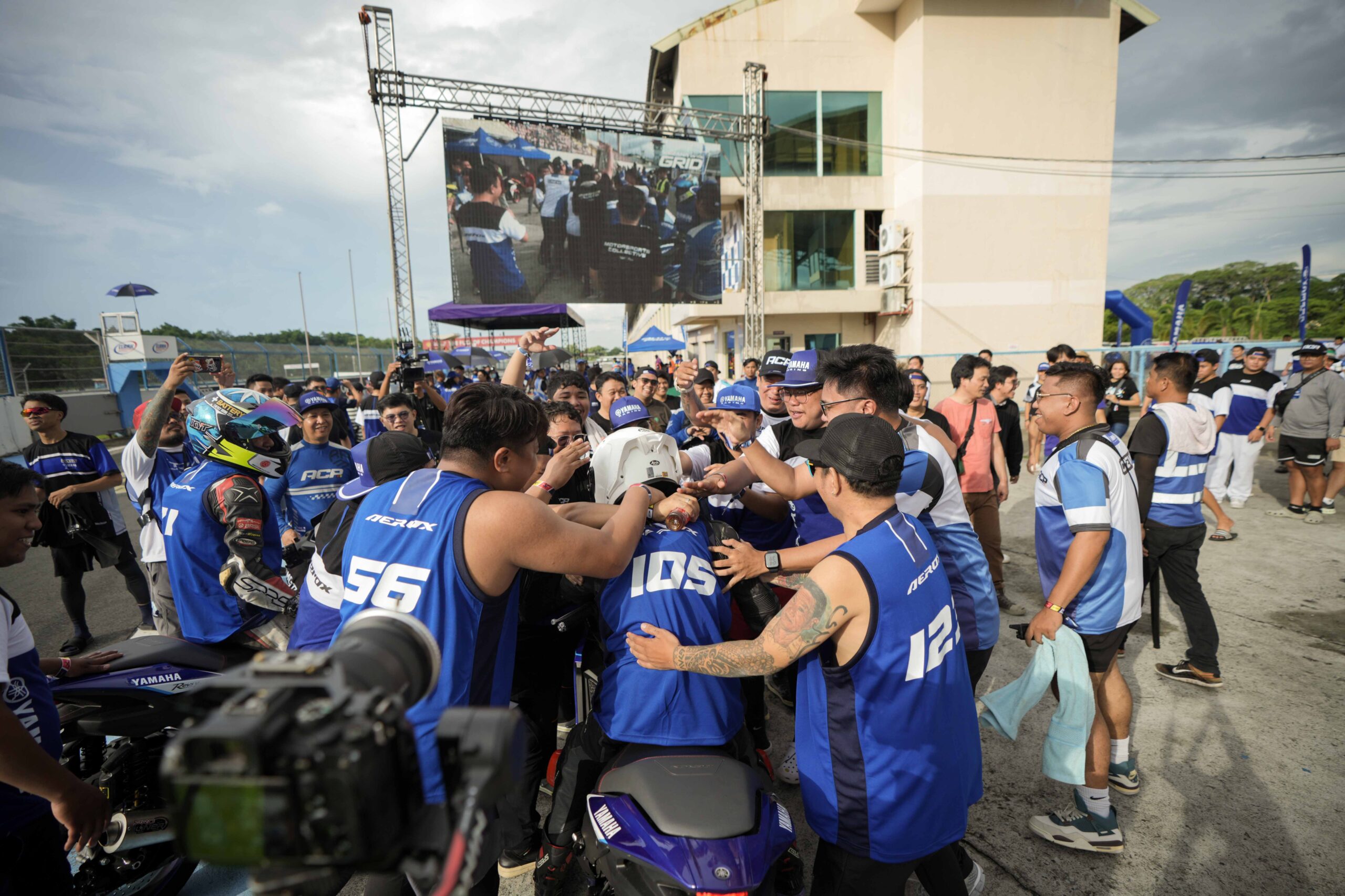 21 Yamaha On The Grid