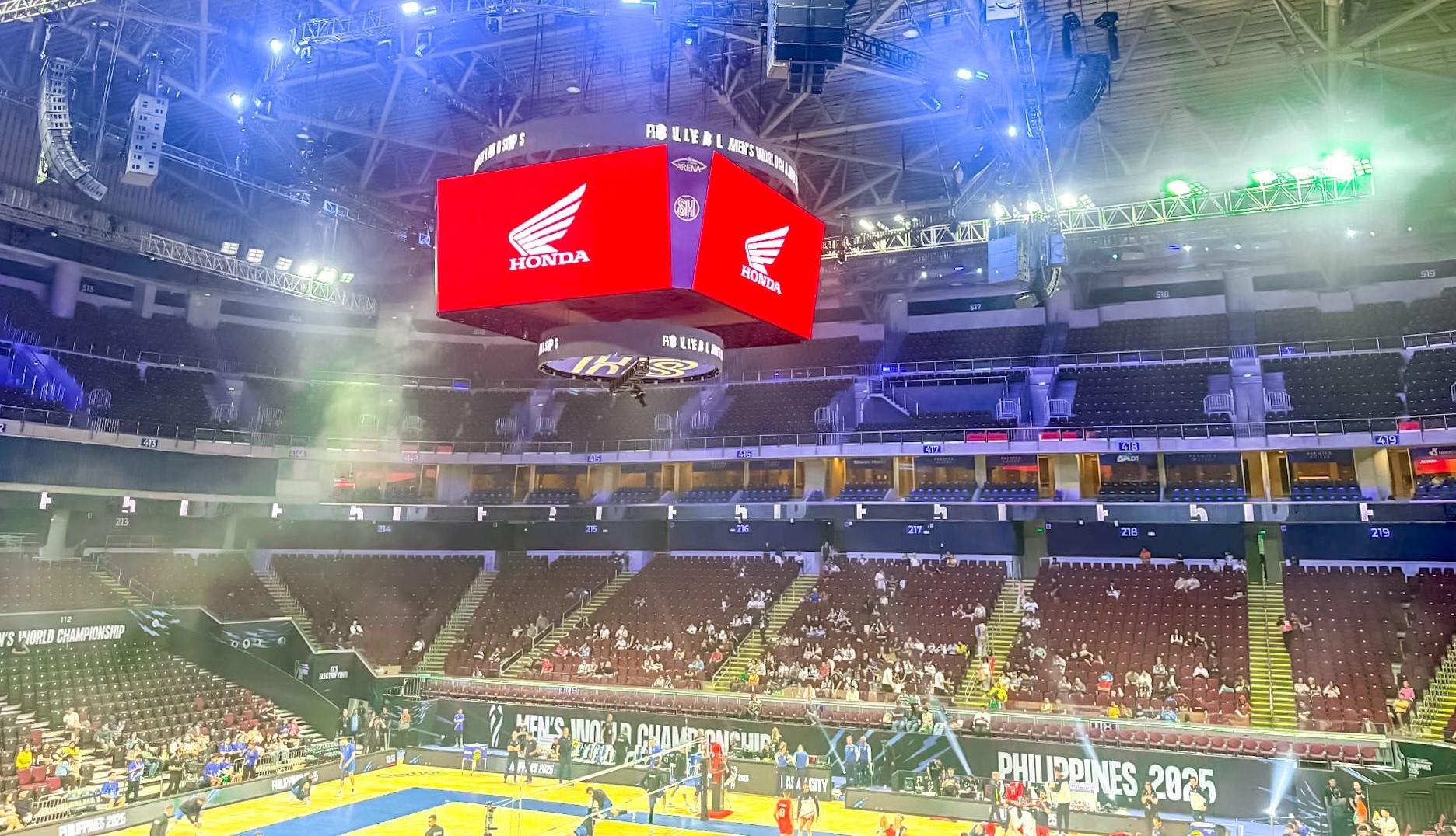 Honda Giant Screen