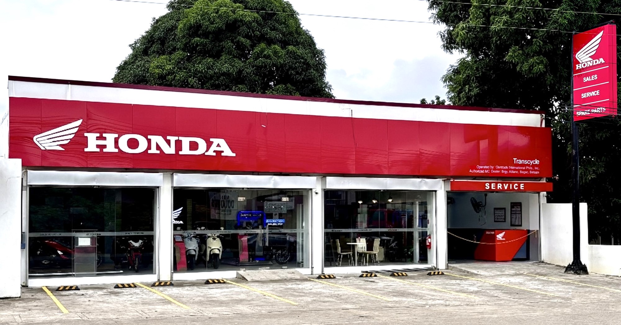 800 Facade