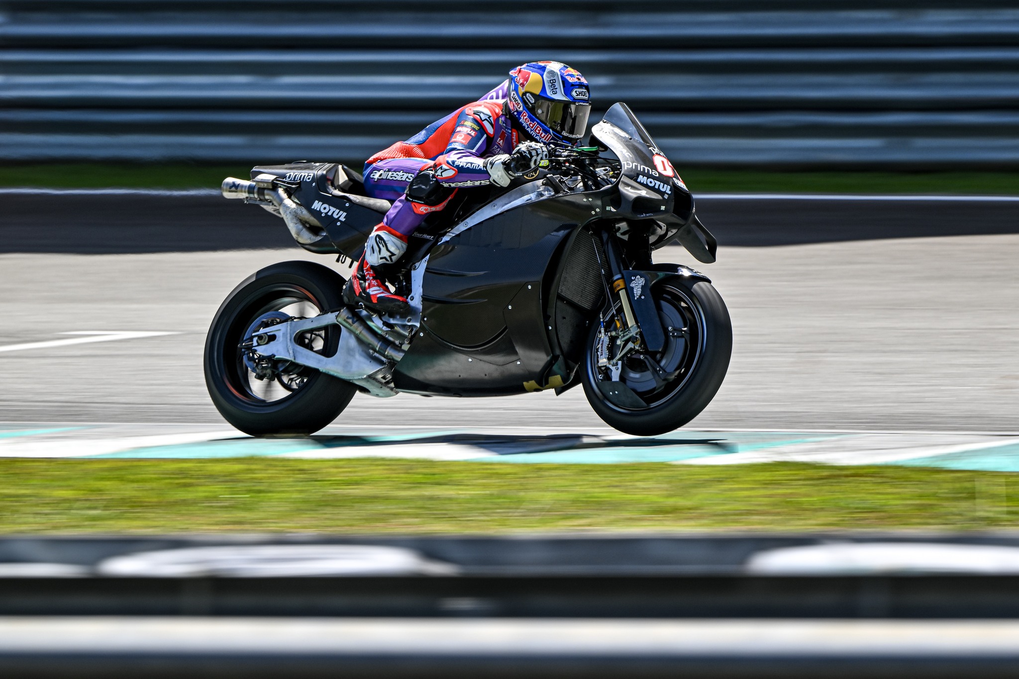 627760903 1336553778505804 7960473154709468159 N