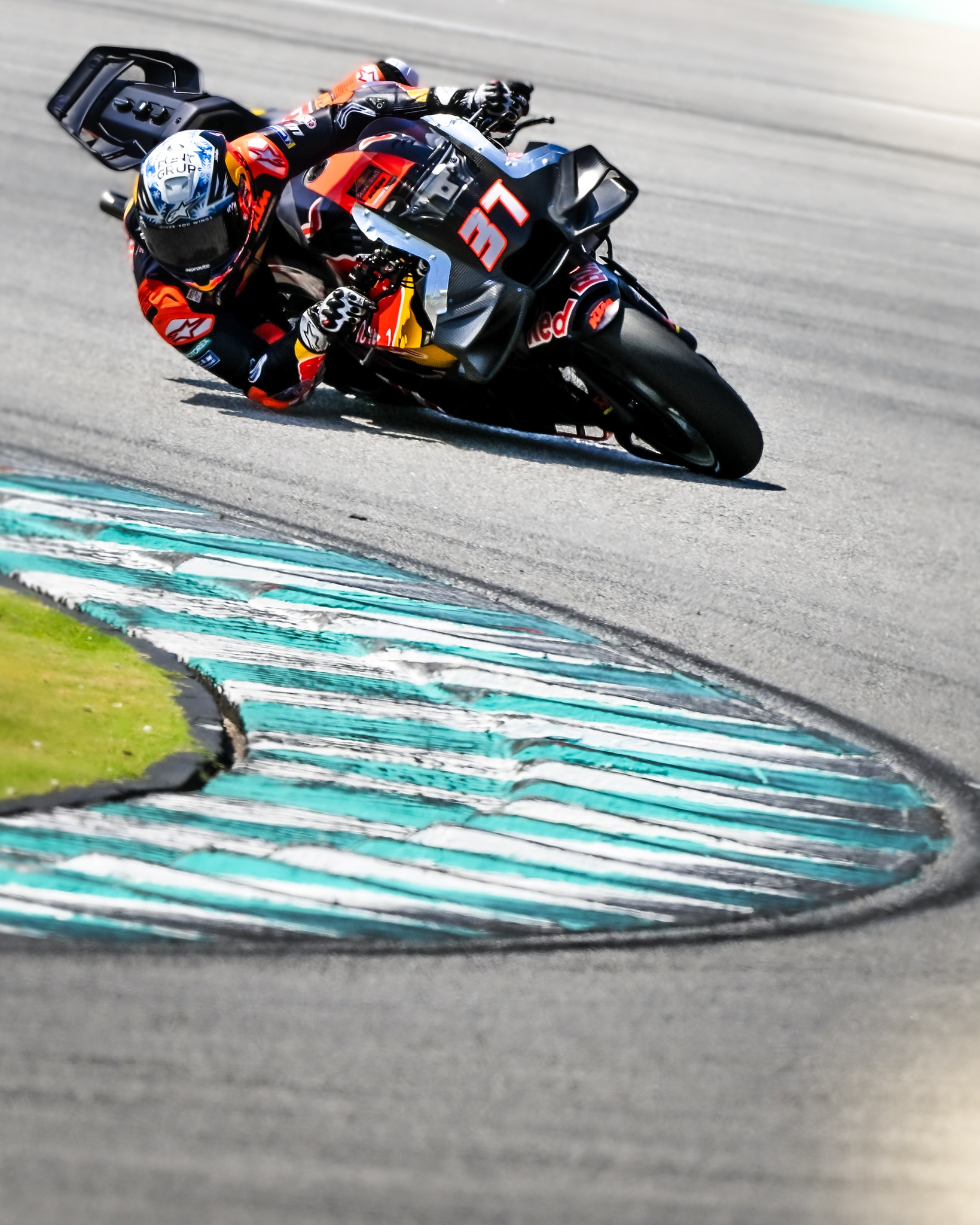 628134230 1337507555077093 3313979409758602243 N