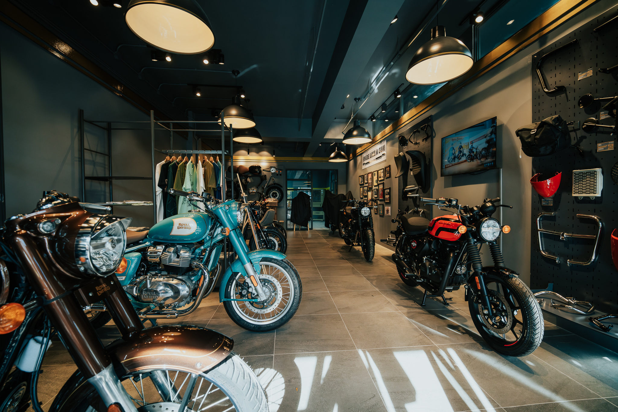 640121333 1328678512628944 2848140328158406768 N