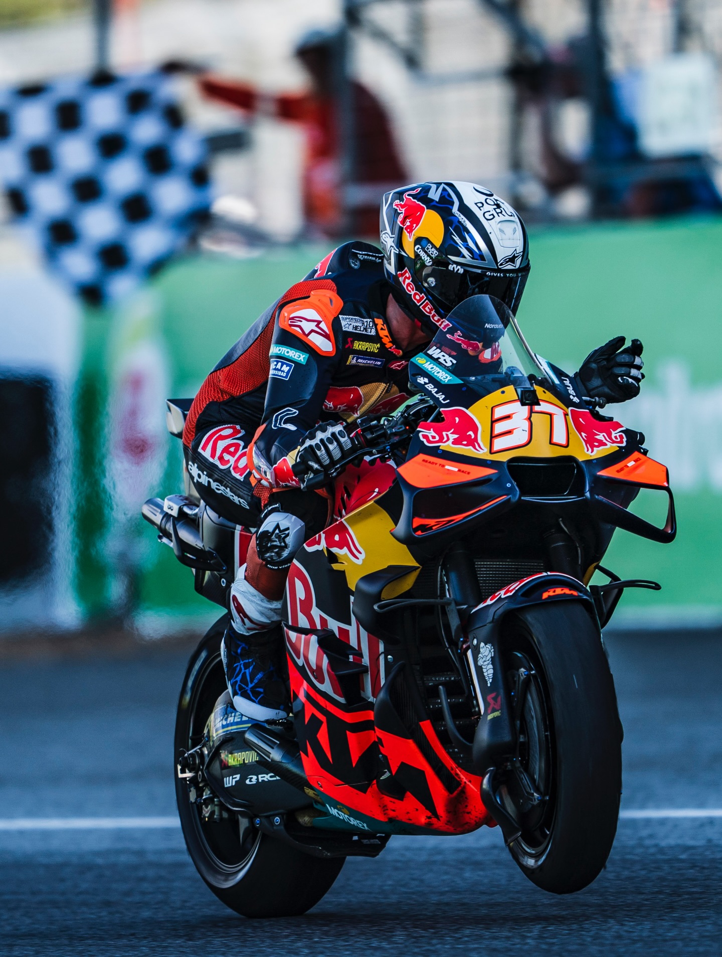 645704843 18382113103085531 8910246936246517676 N