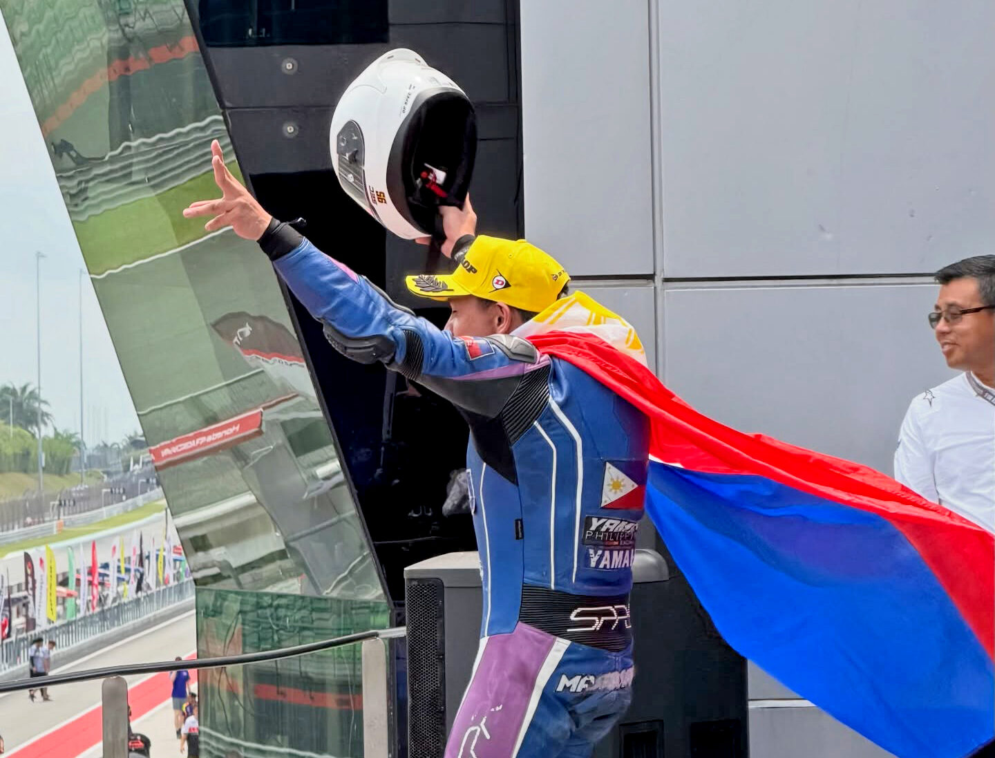 658807849 18586183948025399 9036550055745236809 N