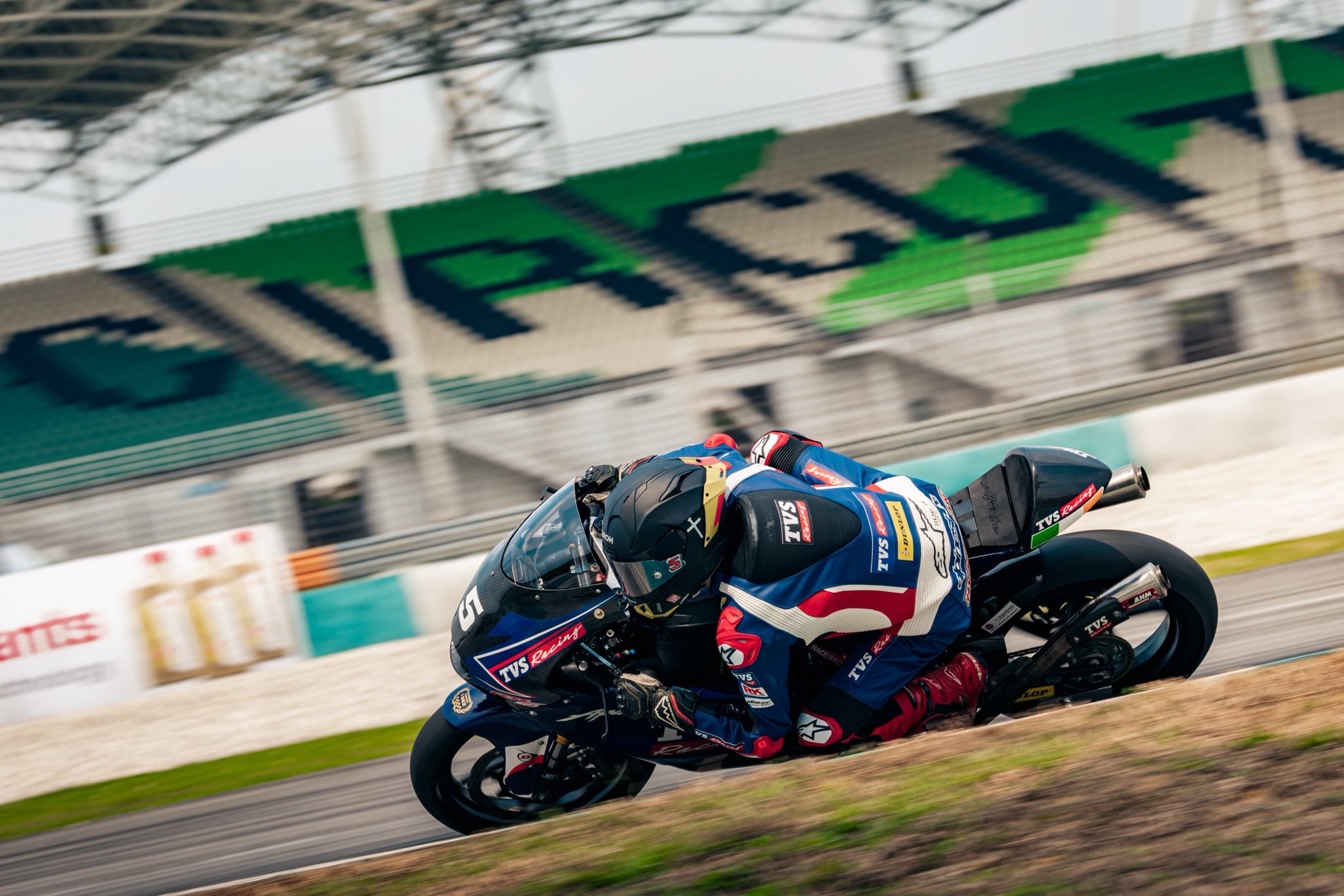 669641578 26781961601493397 2425656879774579284 N