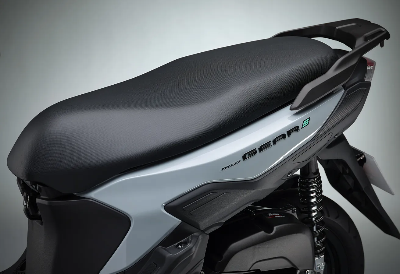 Narrow Seat