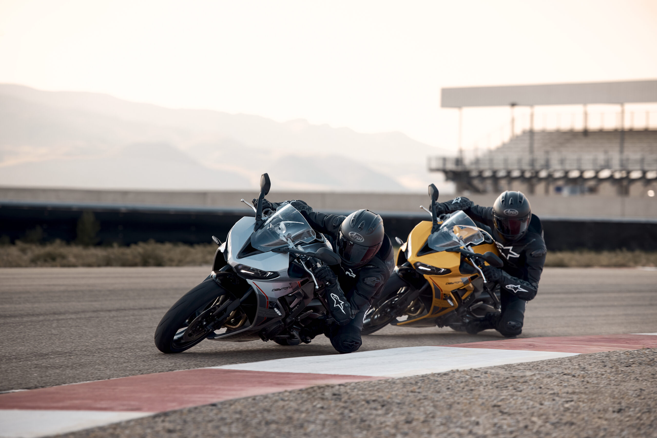 Daytona 660 My26 1006 Jp