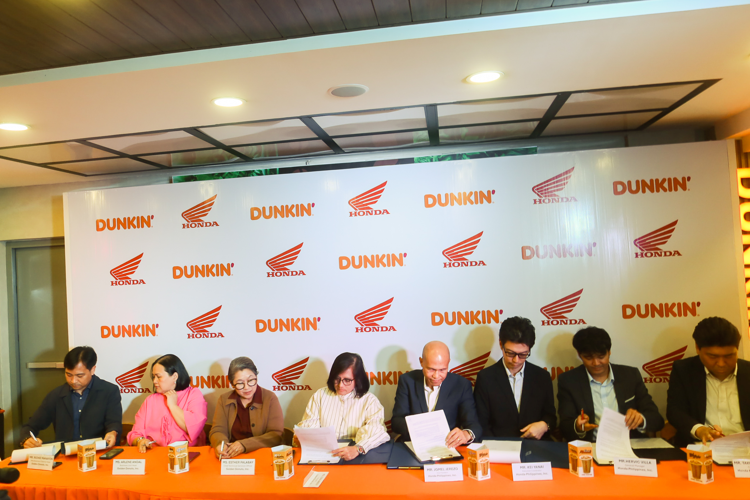 Hondaxdunkin (1)