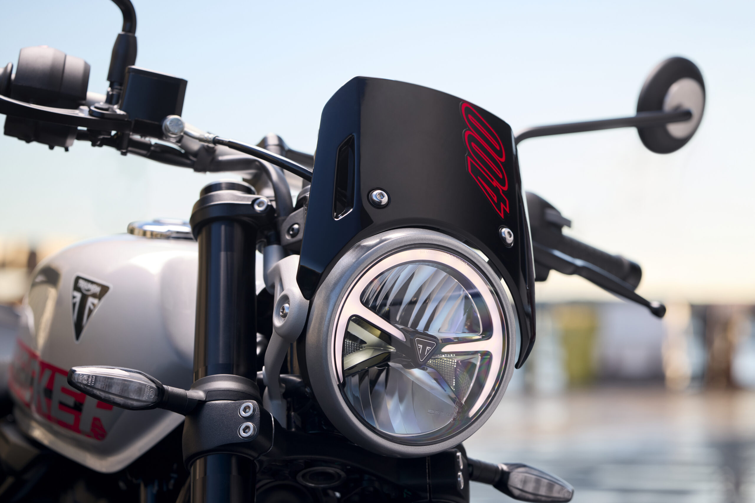 Tracker 400 Oe My26 10032 Jp